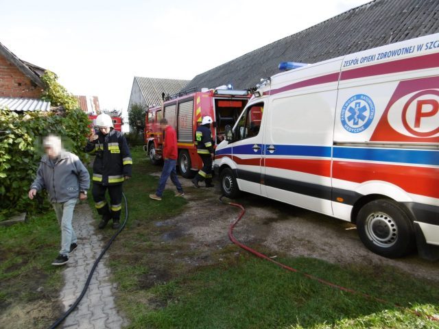 Na 64-latku zapaliło się ubranie, fatalne skutki rozpalania w piecu
