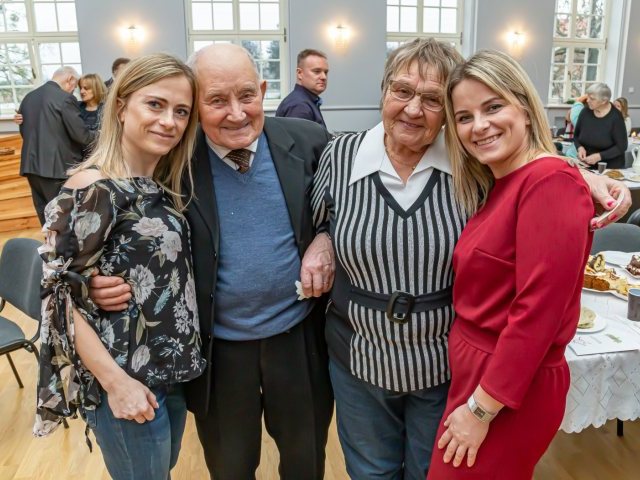 Samotność można podzielić, wówczas jest więcej radości (zdjęcia, opinie)