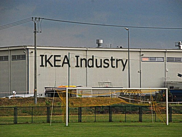 Ikea już stoi. Czy niepewność firm przełoży się na dramat pracowników?