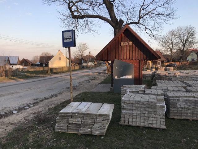 Trwa przebudowa drogi w Klonie