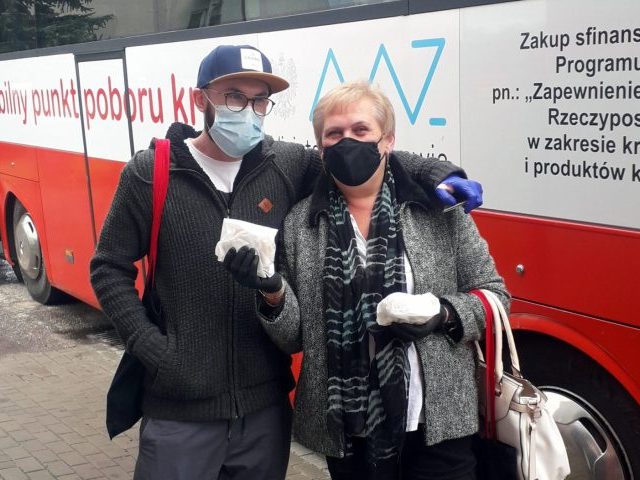 Chętnych dużo, krwi mniej