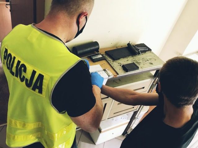 Okradł mana z 300 litrów olej, sprawiedliwość dopadła go po miesiącach