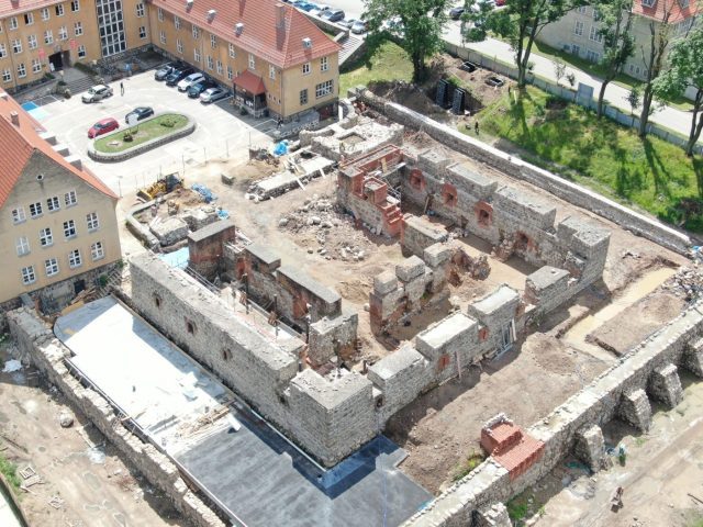 Odkrywamy ukryte elementy zamku krzyżackiego (zdjęcia)