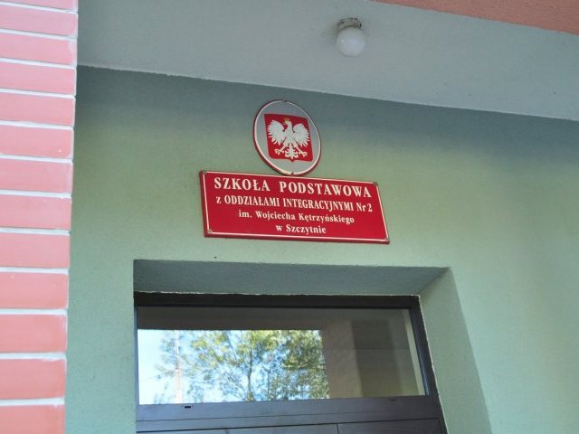Badanie: Polacy chcą powrotu dzieci do szkoły - najlepiej w trybie zmianowym