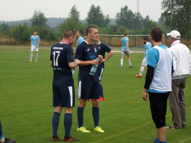 PORAŻKA W STRUGACH DESZCZU