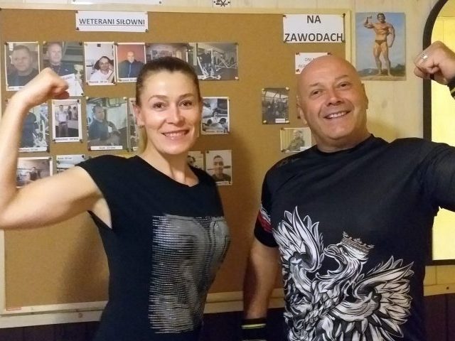 Dwoje „ligowców” ze sztangą