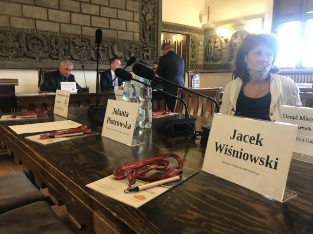 Trwa specjalna sesja rady miejskiej – radni debatują o Cittaslow (video)