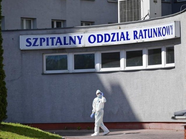 MZ: 5 300 nowych zakażeń koronawirusem, zmarły 53 osoby