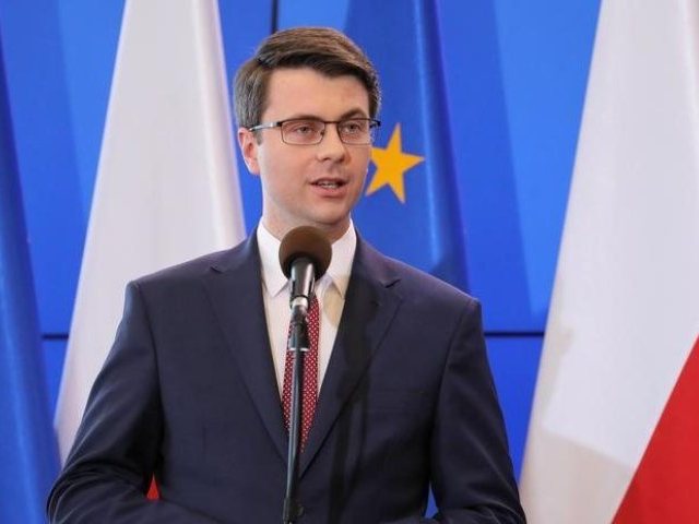 Müller: w czwartek zostaną przedstawione decyzje dotyczące funkcjonowania szkół podstawowych