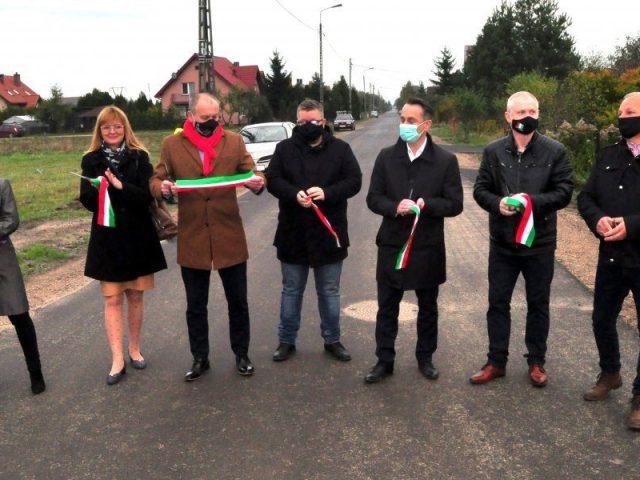 Miliony idą na drogi, uroczyste otwarcie Łomżyńskiej i Partyzantów (video)