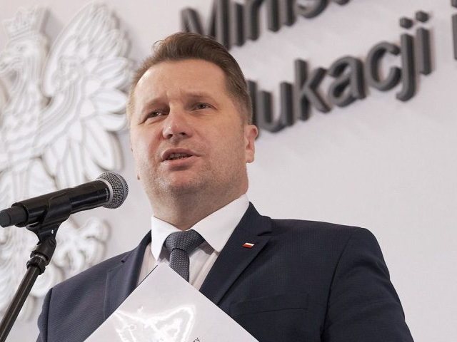 Czarnek: półkolonie mogą być realizowane tylko przez szkoły i organizacje pozarządowe