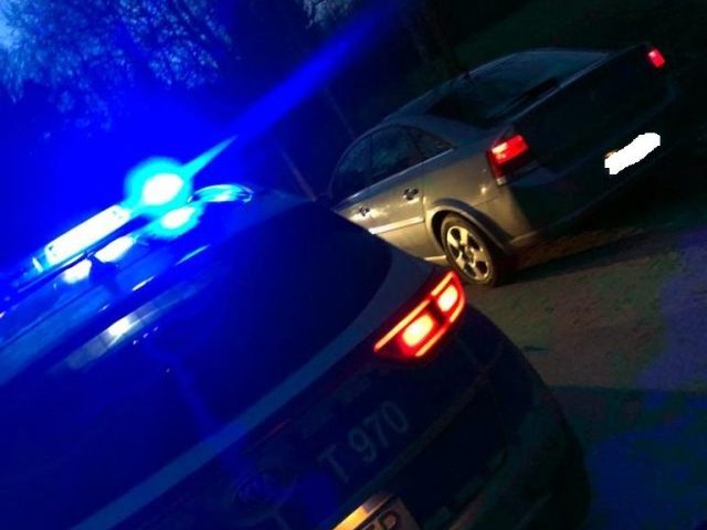Pijany kierowca opla zatrzymany po pościgu