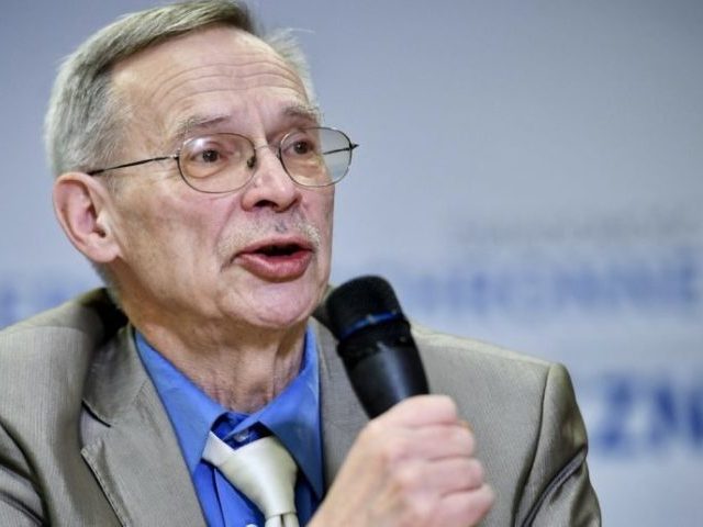 Prof. Gut: liczba szczepień wykonywanych w Polsce zależy od dostaw szczepionek; trzeba trzymać się planu