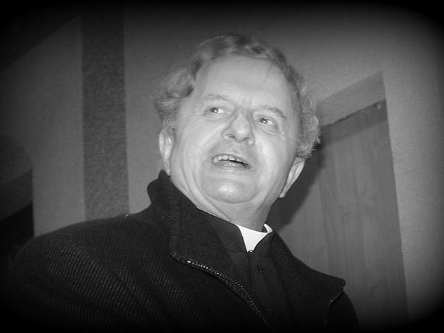 Zmarł ksiądz Józef Dziwik, pogrzeb w środę