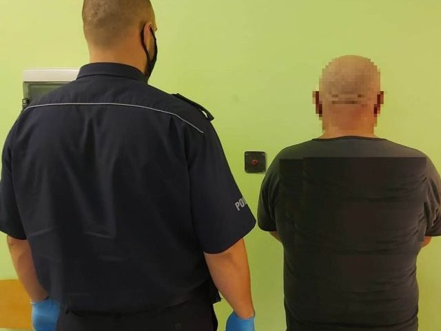 Miłośnik seksu i tytoniu wpadł w Szymankach