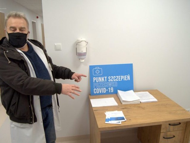 Ponad 640 tys. osób zaszczepionych drugą dawką; dzienna liczba szczepień to 33,6 tys.