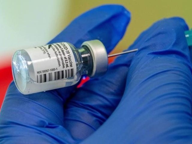W Polsce wykonano ponad 4 mln szczepień, obie dawki otrzymało 1,4 mln osób