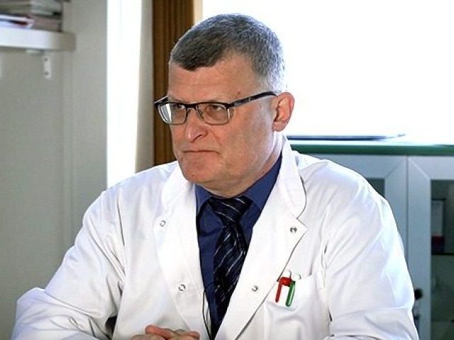 Ekspert: liczba chorych na COVID-19 w szpitalach rośnie lawinowo, niepokojące są nowe warianty koronawirusa