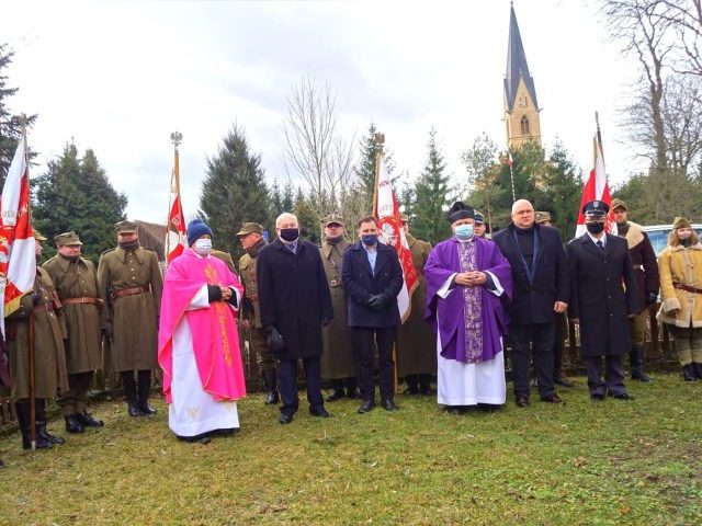 W Rozogach upamiętniono „wyklętego” podporucznika Henryka Wieliczkę (zdjęcia)
