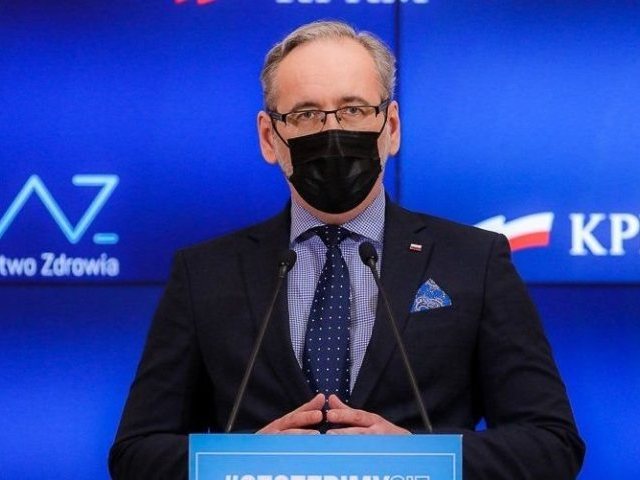 Od 26 kwietnia w 11 województwach łagodzenie części obostrzeń, w 5 regionach bez zmian