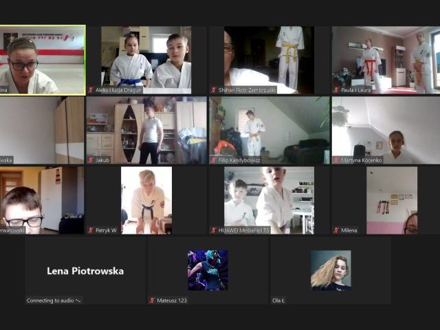 Karatecy SKKK trenują online