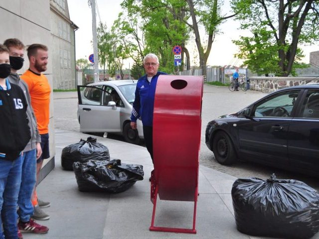 Ponad tona nakrętek dla Gabrysi