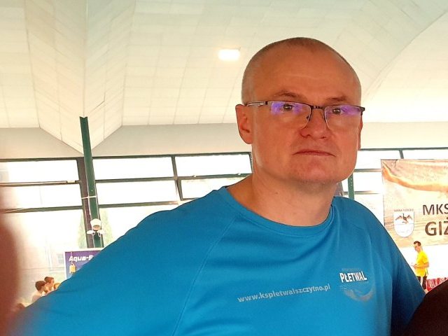 Nadchodzi upadek szczycieńskiego pływania?