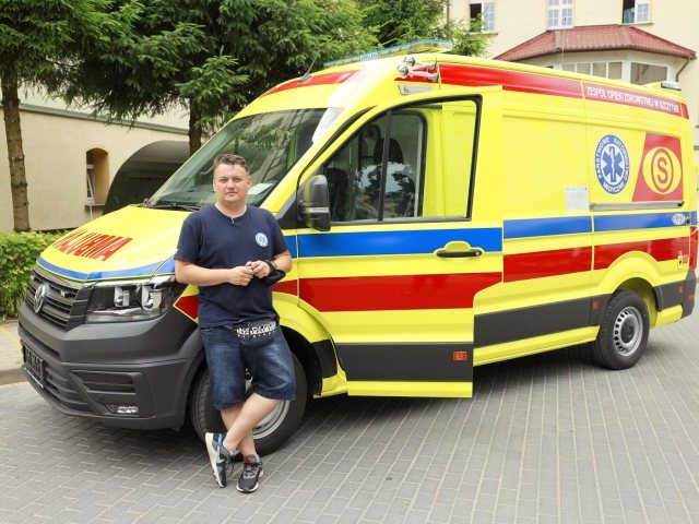 Nowa karetka dotarła do Szczytna