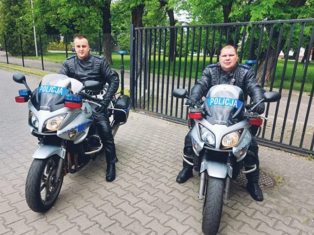 Połączyli pasję z pracą, funkcjonariusze policji „na dwóch kółkach” (zdjęcia)