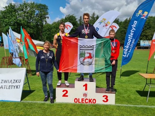 Jurand z ośmioma medalami