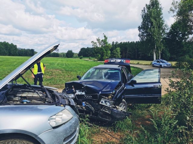 Kolejne wypadki, wciąż groźnie na drogach powiatu (zdjęcia)