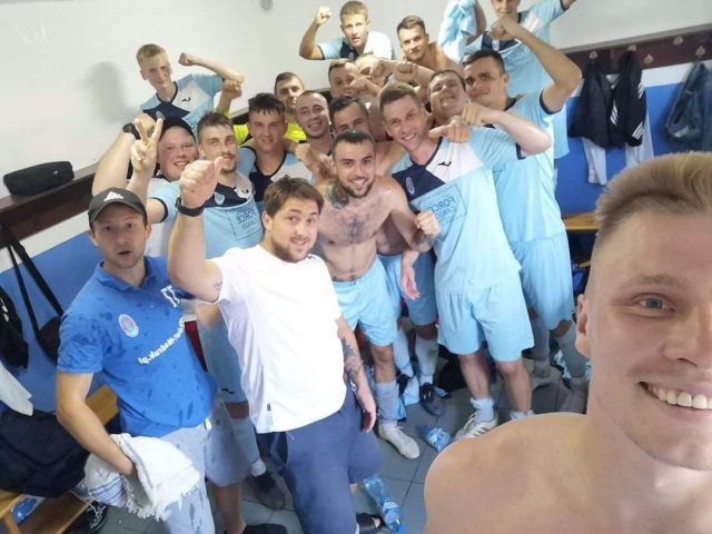 Błękitni zostają w IV lidze, wygrali baraże