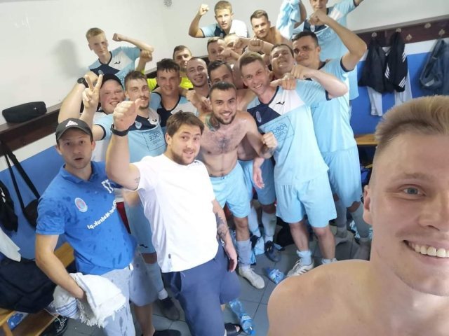 Błękitni zostają w IV lidze, wygrali baraże