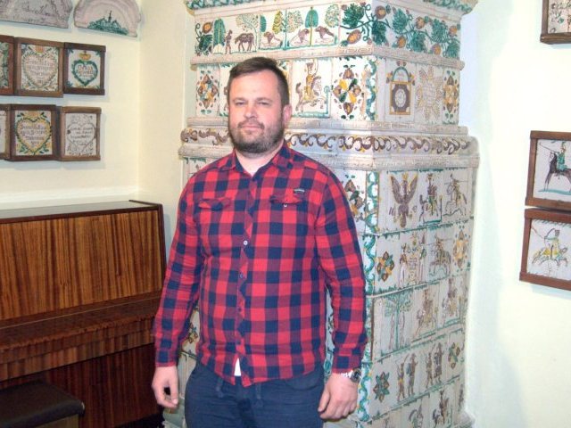 Aktywni Seniorzy z Gminy Jedwabno zaprasza wolontariusz Rafał Szumny