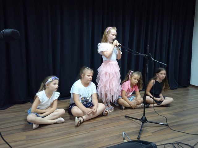 Wakacje z rękodziełem  i muzyką