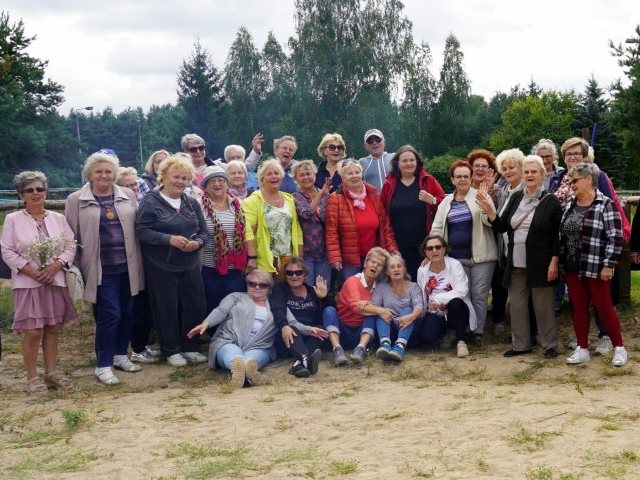 Integracja seniorów między lekcjami (zdjęcia)