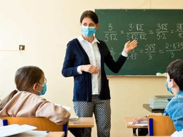 MEiN: Ponad 48,3 tys. deklaracji rodziców o chęci zaszczepienia dziecka w szkole