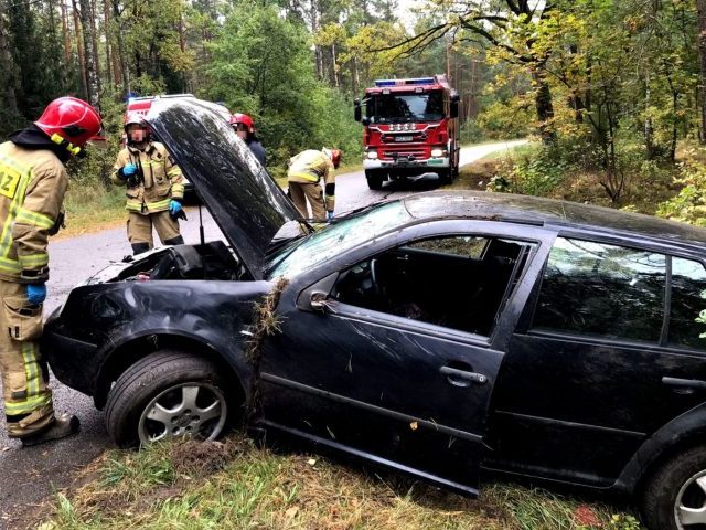 Dwie groźne kolizje, policja apeluje o ostrożność (zdjęcia)
