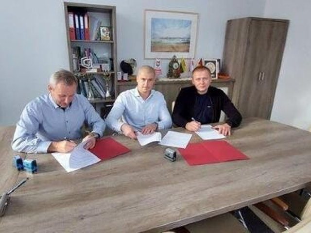 Umowa na budowę drogi w Gromie podpisana