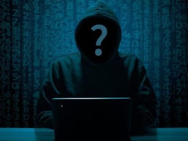 Internetowi oszuści „skubią” mieszkańców naszego powiatu