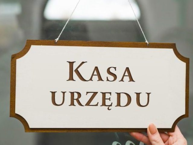 Do urzędu już bez gotówki