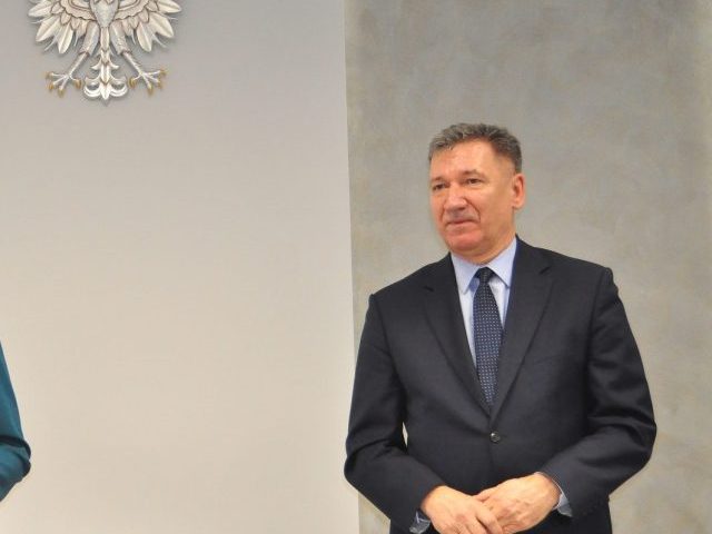 Zaczęli wypłacać dodatek osłonowy