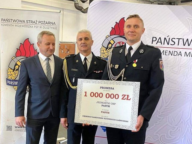 Strażacy z obiecanym milionem złotych