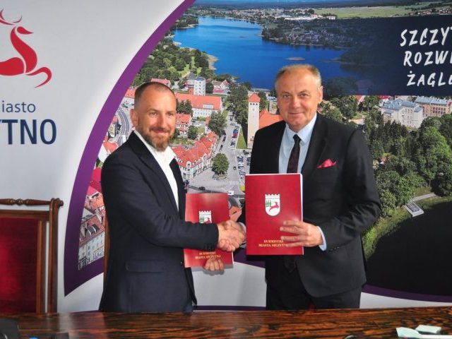 Umowa podpisana. Czy nasz stadion dorówna temu z Karpacza?
