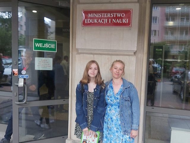 Zuzia z nagrodą od ministra edukacji