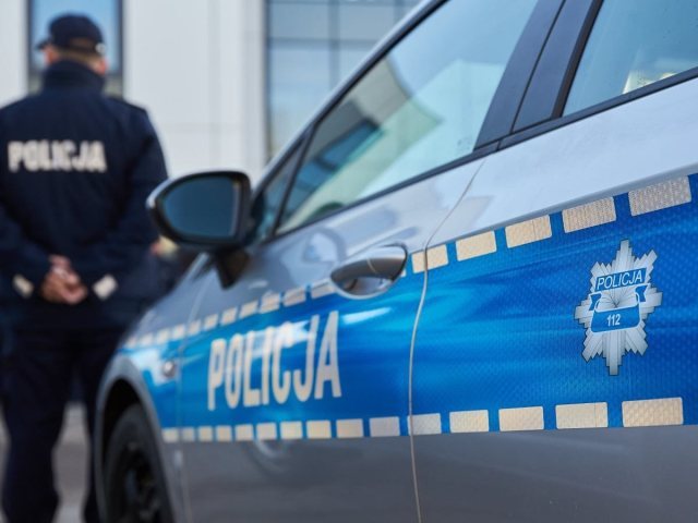 „Posłał” kamień w volvo, nie wie dlaczego!? Odpowiedzi poszuka sąd