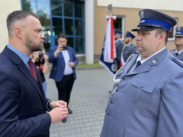 Aspirant Piotr Soliwoda z brązową odznaką Zasłużony Policjant (zdjęcia)