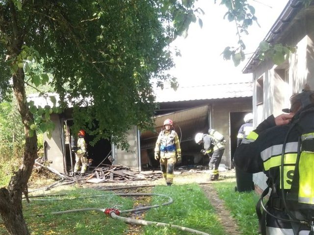 39-latek podpalił garaż w Gromie? Policja wyjaśnia sprawę