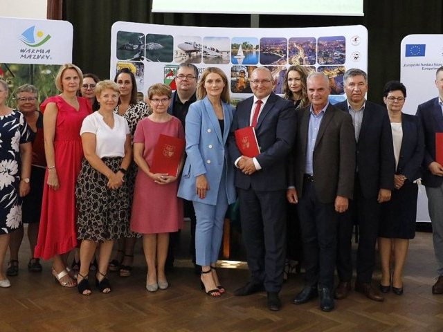 Kasa podpisana, trafi do Targowa, Nart i Świętajna...