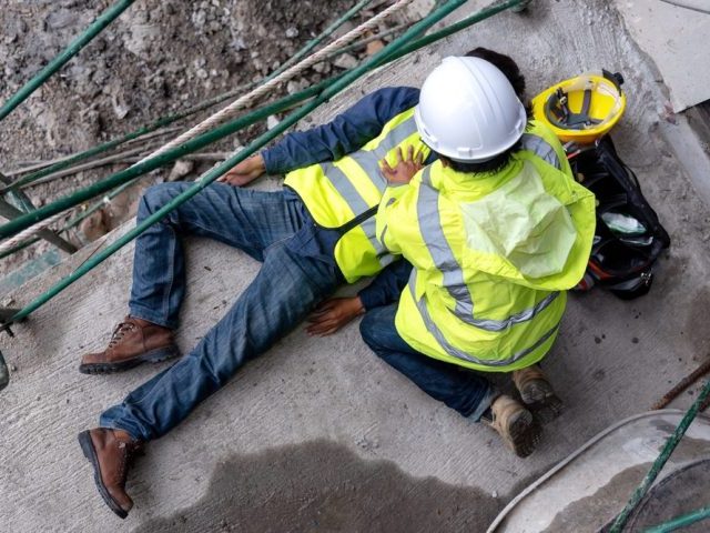 Poważny wypadek na budowie